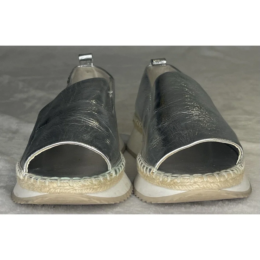 DKNY Orza Open Toe Wedge Size 9.5 Silver Platform Espadrille Sneaker Peep Toe