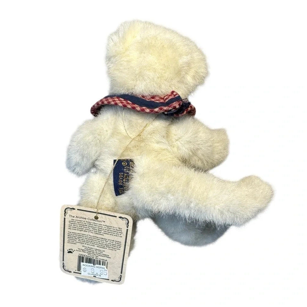 Boyds Bears plush robyn