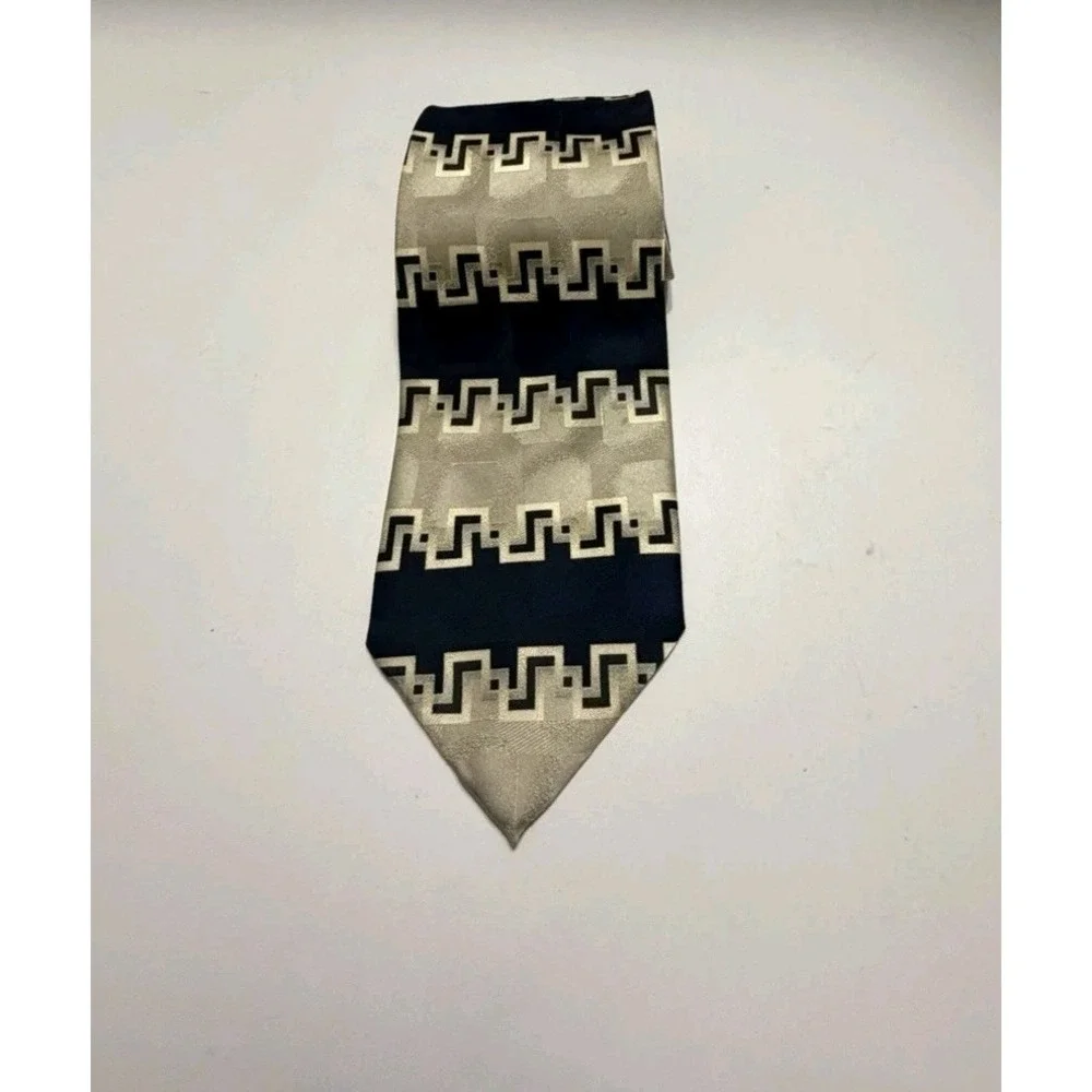 Gasparo Mens Silk Tie Navy Blue Silver Geometric Greek Key Handmade Necktie