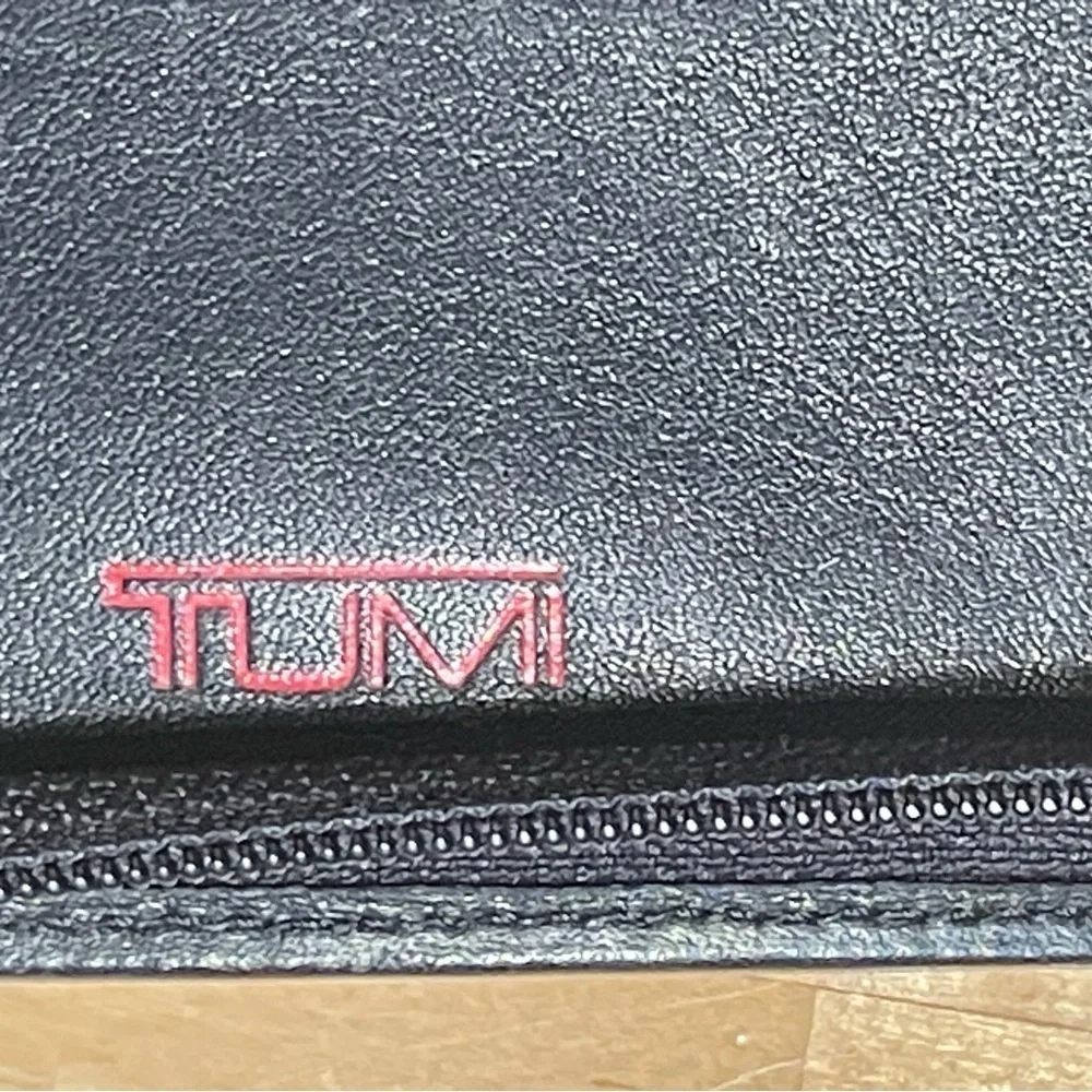 TUMI Alpha SLG Zip Around 3 Ring Binder Leather Trim Executive Portfolio