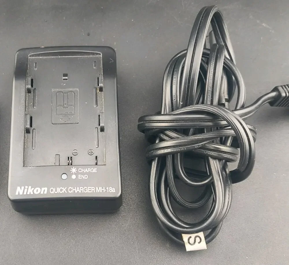 OEM Nikon MH-18a Quick Battery Charger AC Cord EN-EL3e D90 D80 D300 D700 D200