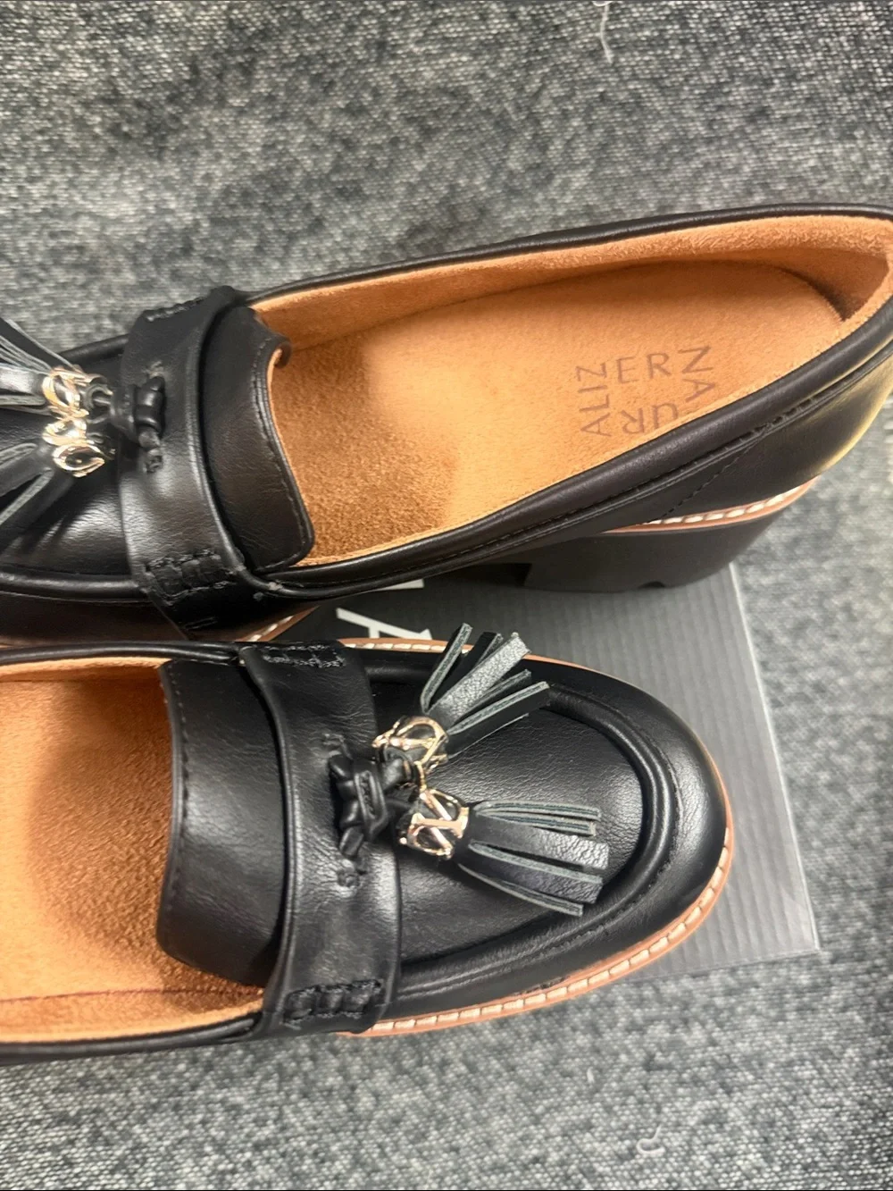 Naturalizer Black Leather Tassel Platform Loafers