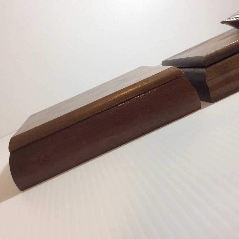 N/A lot wooden