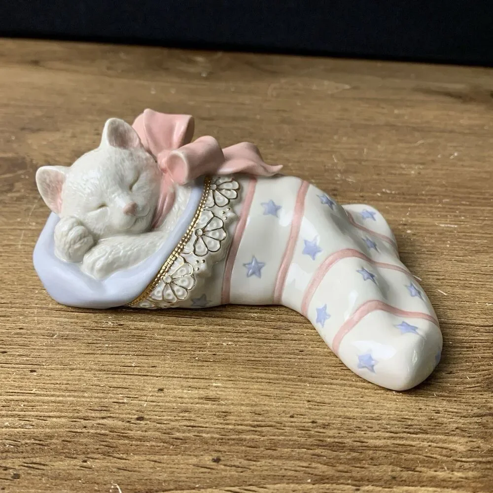CHRISTMAS DREAMS by Lenox Porcelain Kitten in Christmas Stocking 24kt Gold Trim