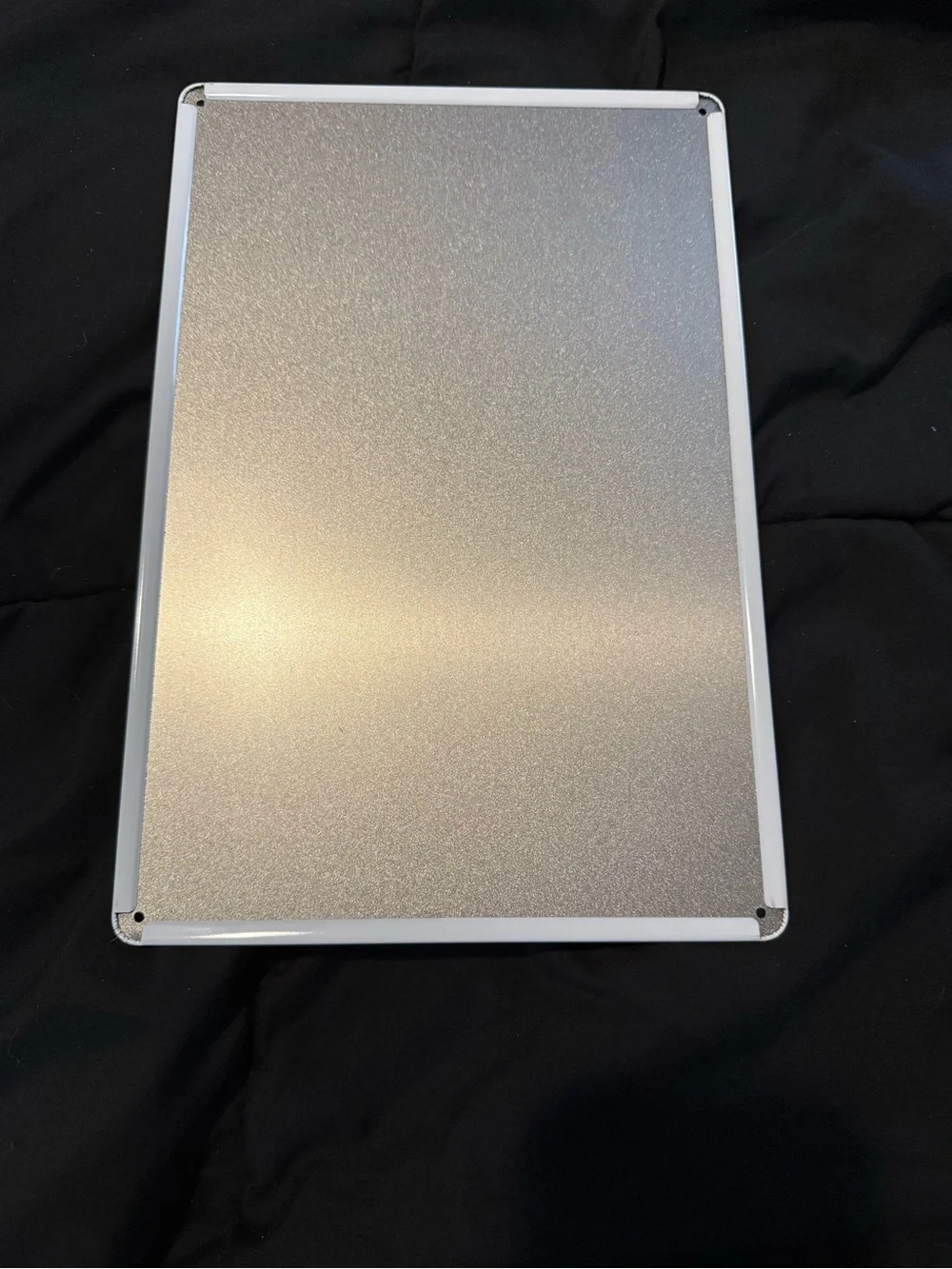 N/A metal sign
