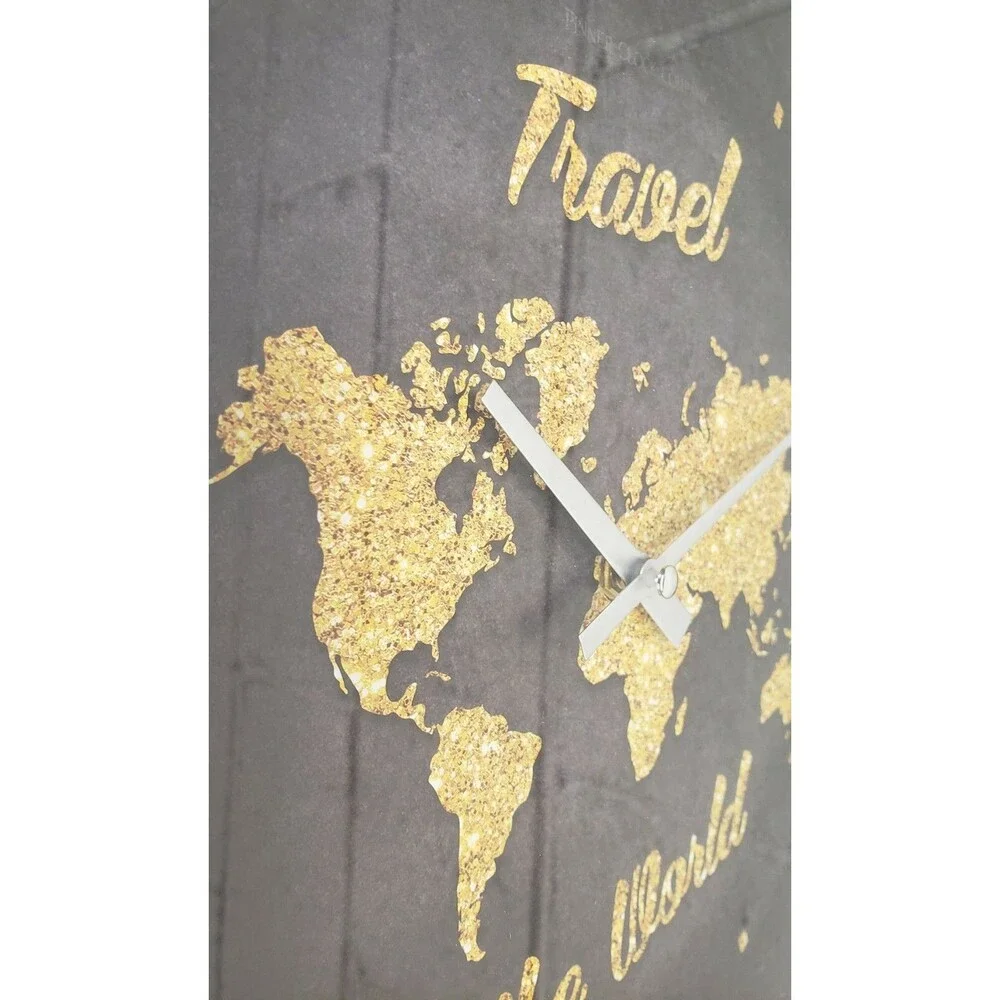 Pinner Clock Company selling plastic
