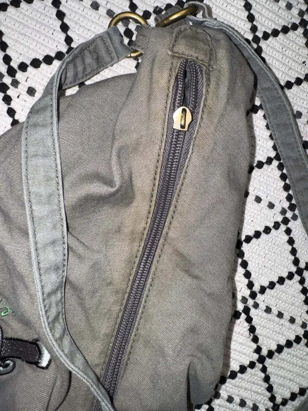 Chateau vintage y2k