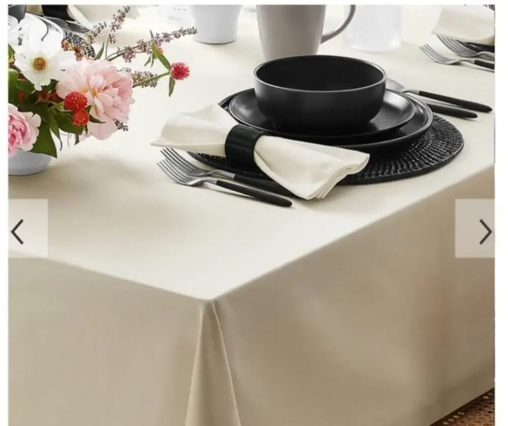 Williams Sonoma Hotel Tablecloth Beige Tan 100% Cotton 70x90 Oval NEW Ivory