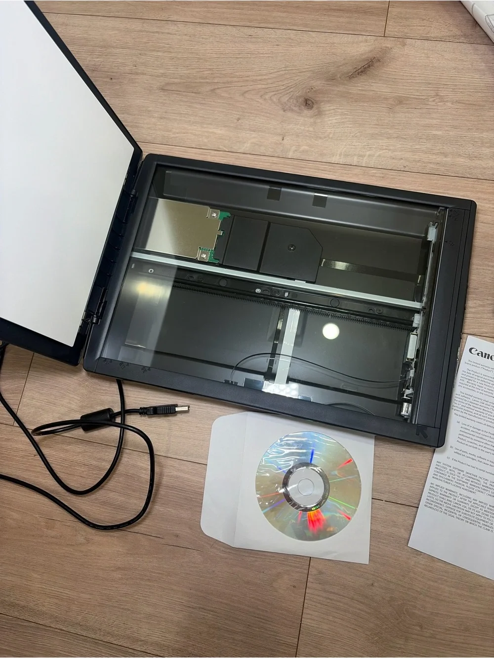 Canon CanoScan LiDE 220 Flatbed Color Scanner - Black