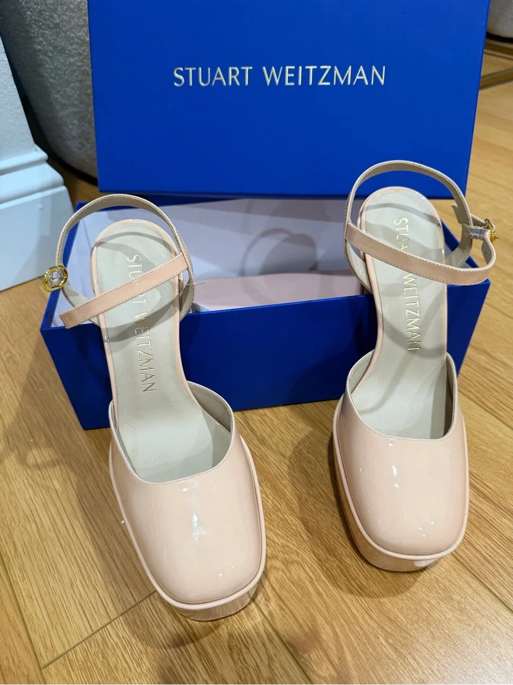 Stuart Weitzman brand new