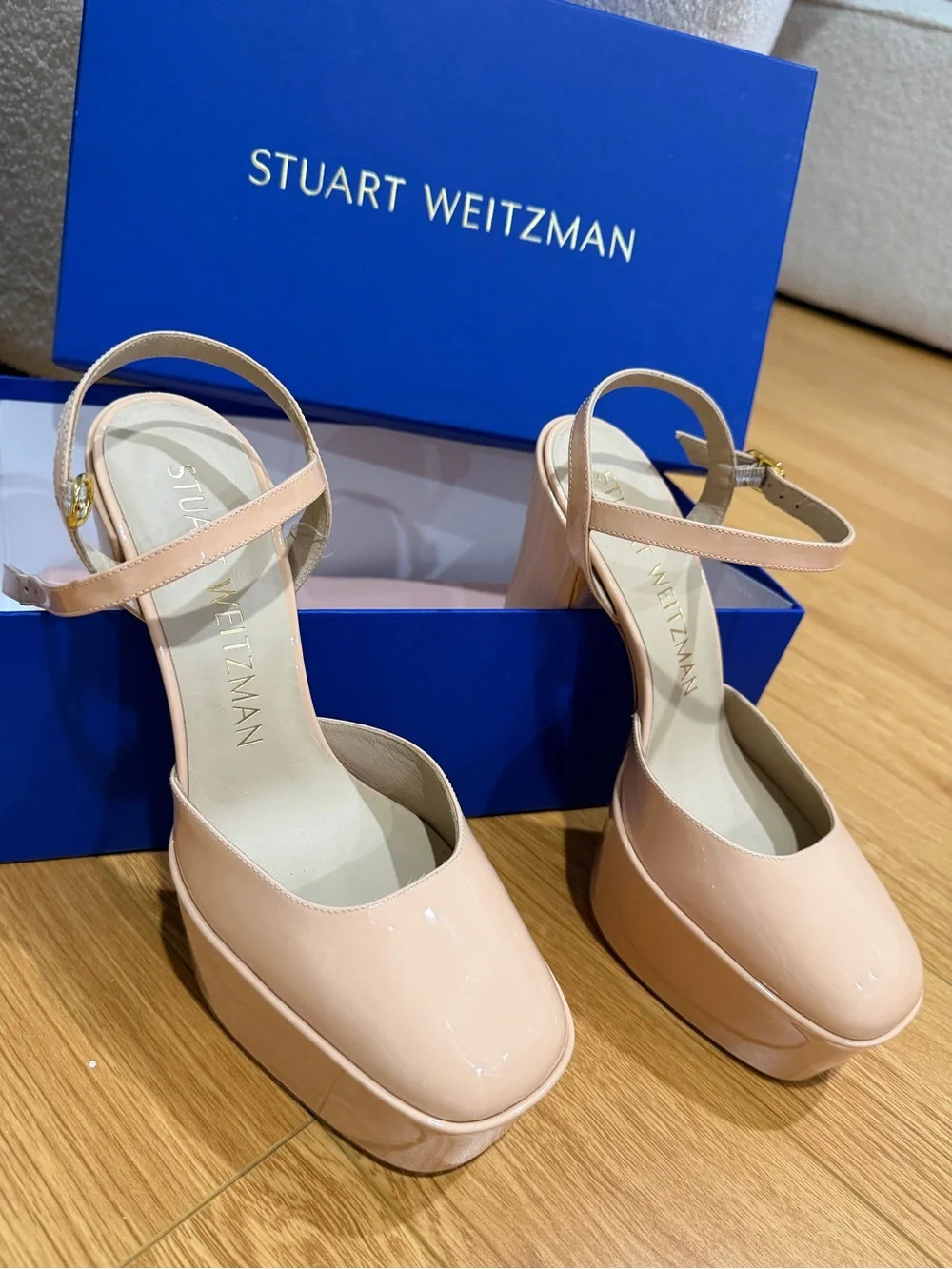 Stuart Weitzman brand new