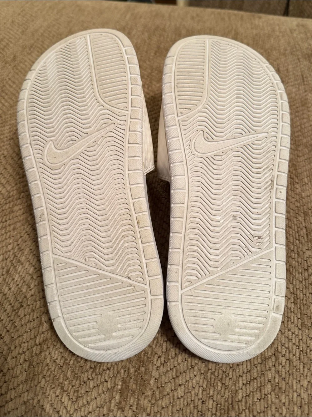 Nike excellent gently