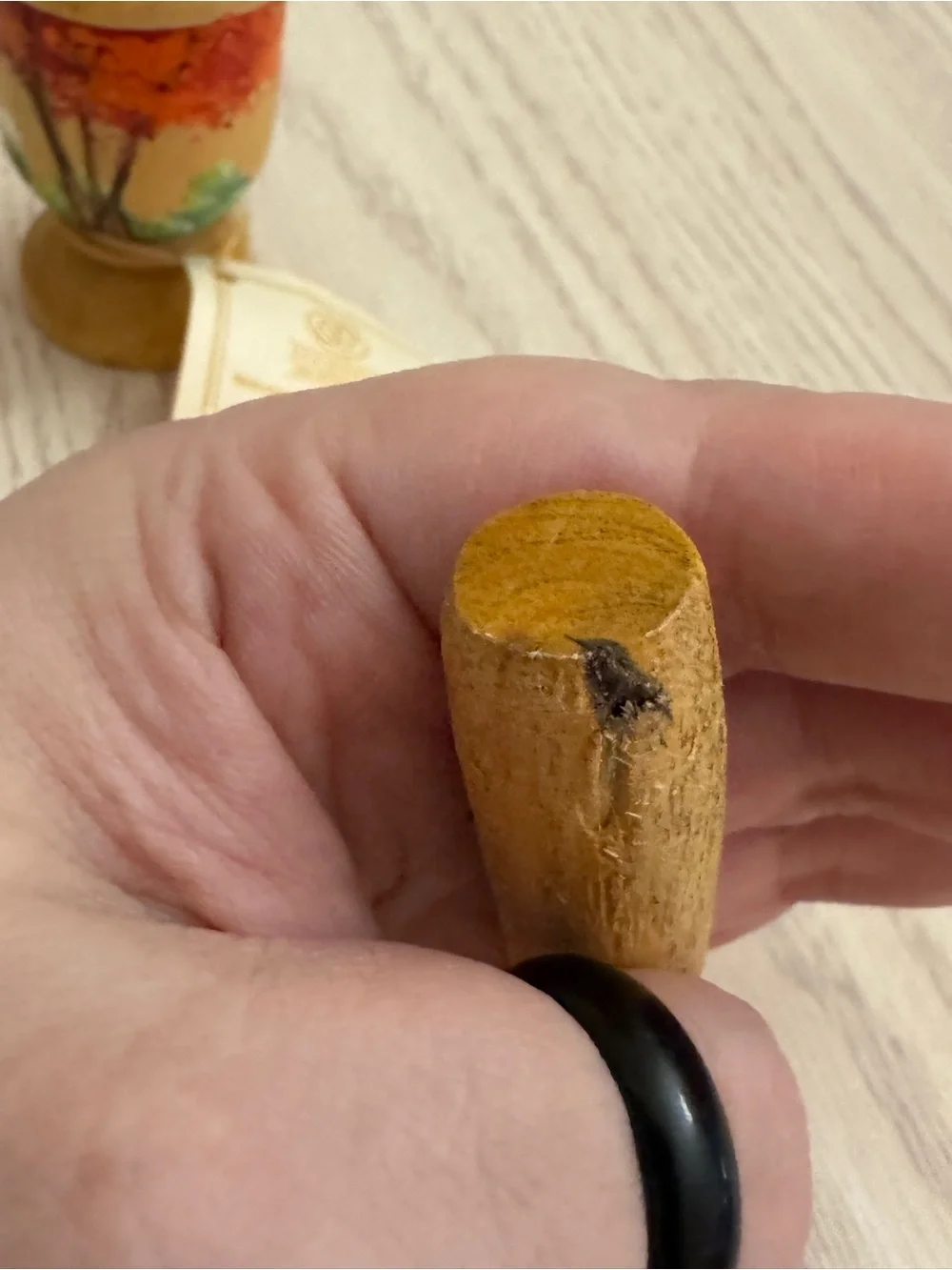 N/A small hand