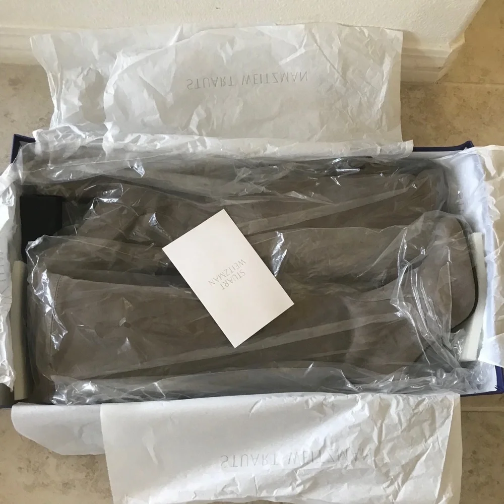 Stuart Weitzman new box