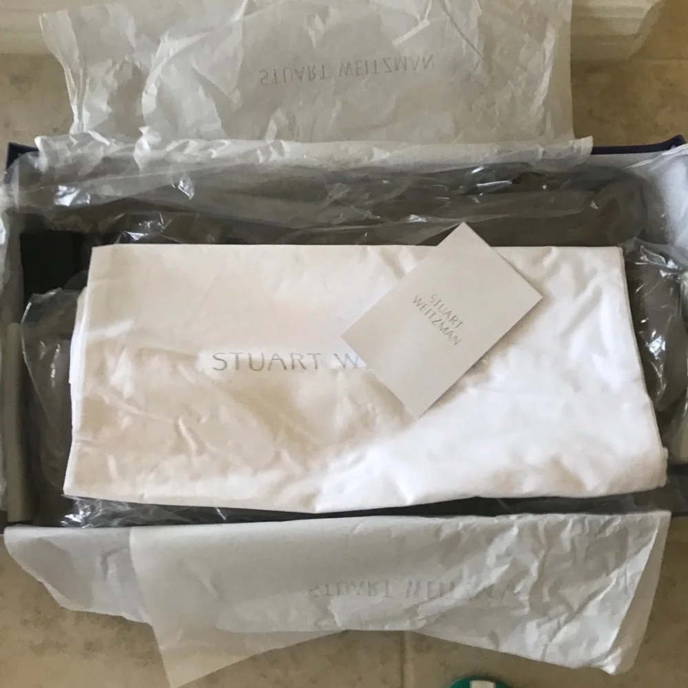 Stuart Weitzman new box