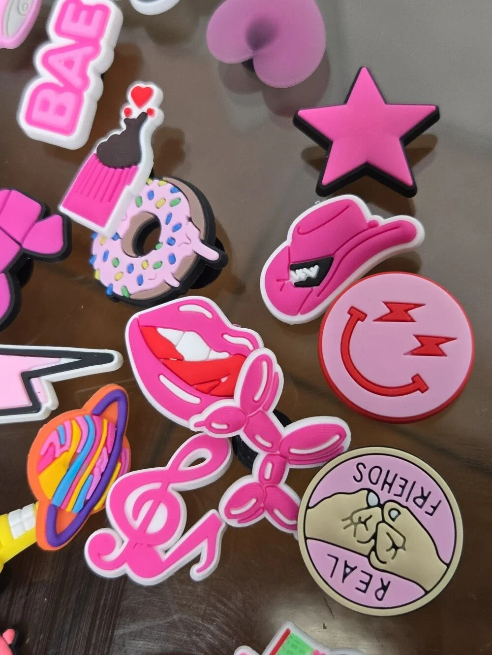 no brand bright pink