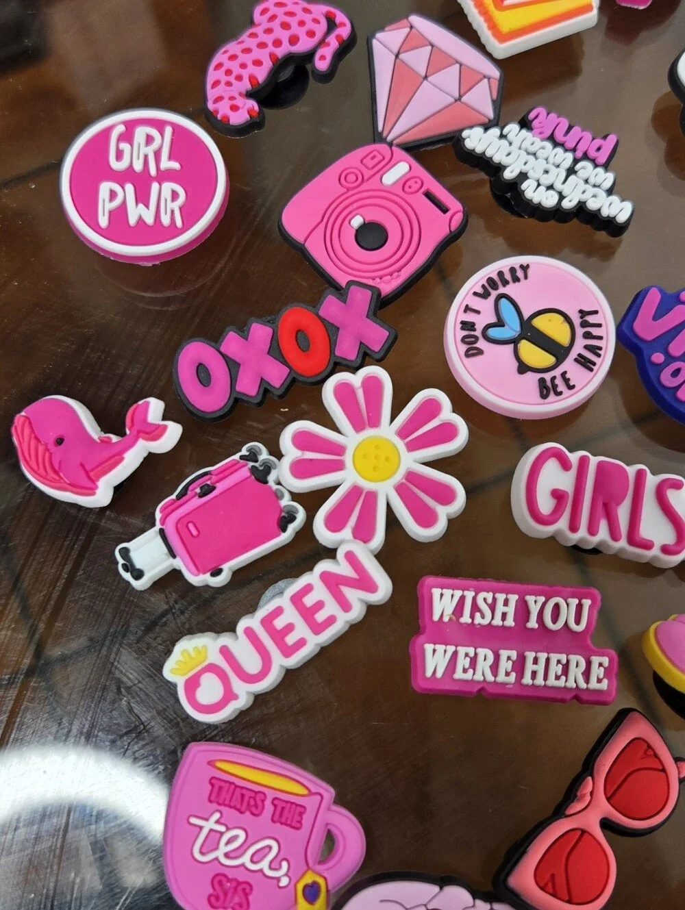 no brand bright pink