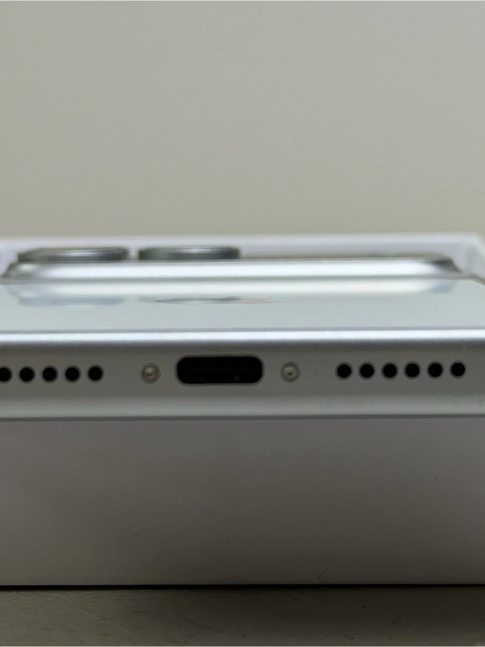 Unbranded modern silver
