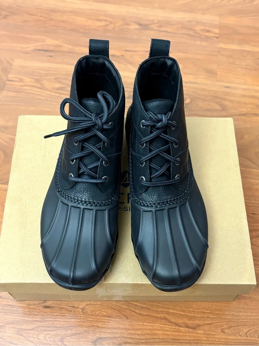 Sperry lace up