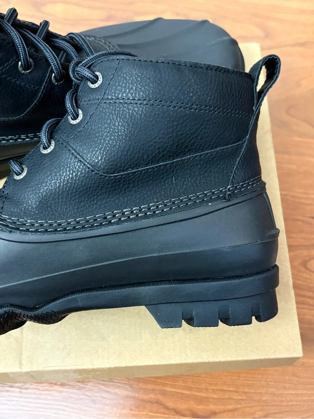 Sperry lace up