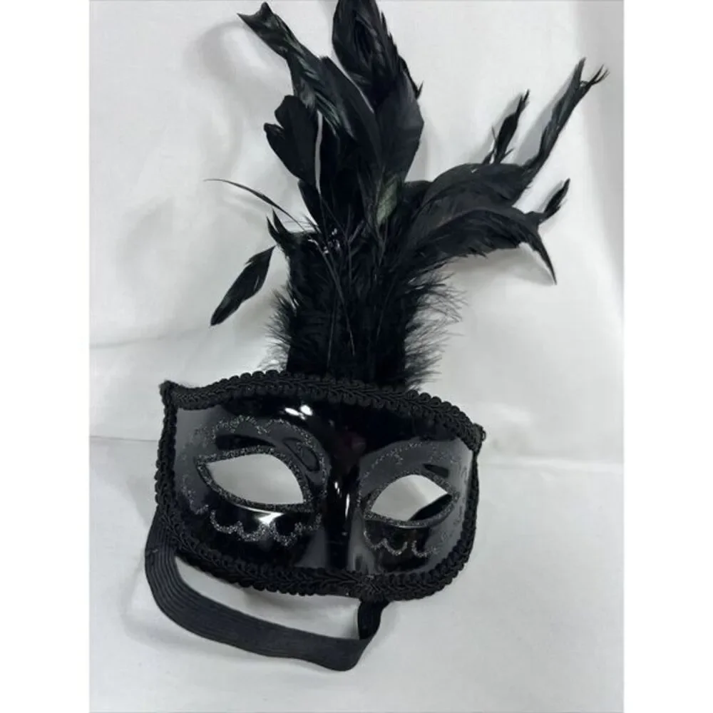 Masquerade get ready