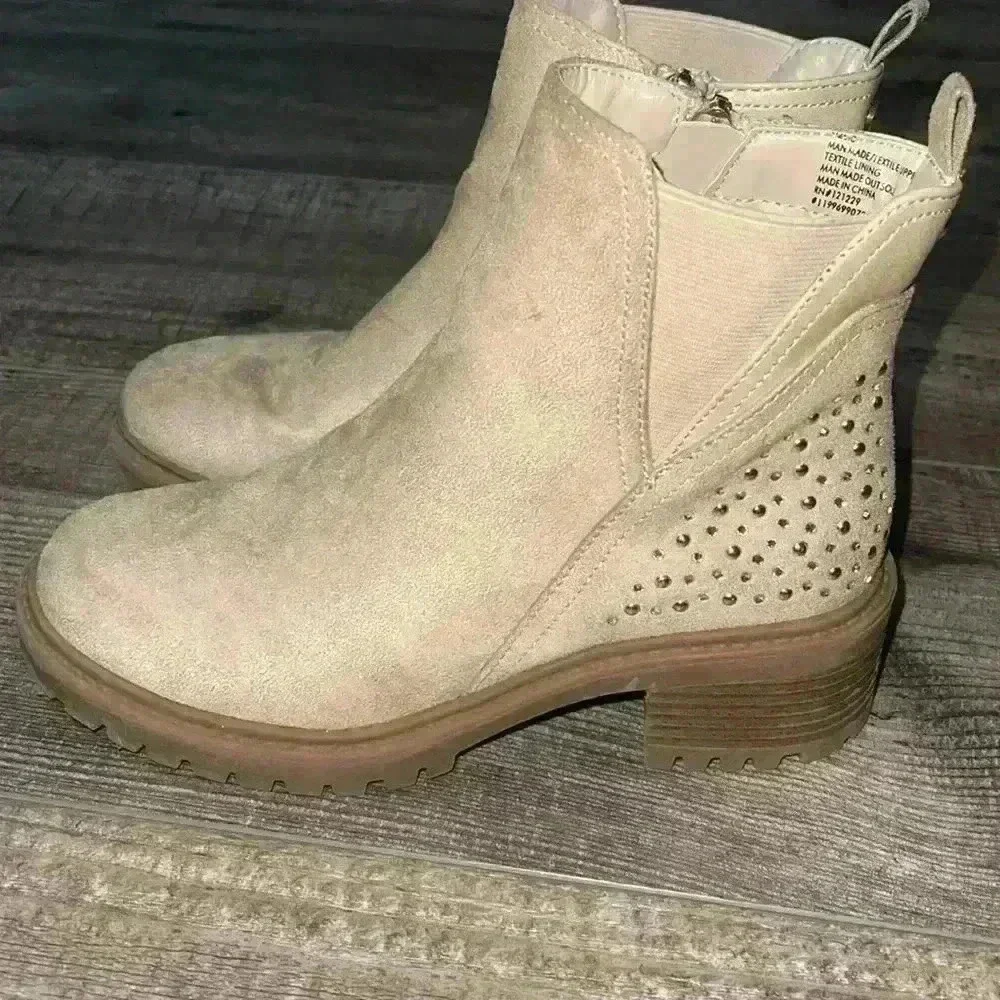Vince Camuto vince camuto
