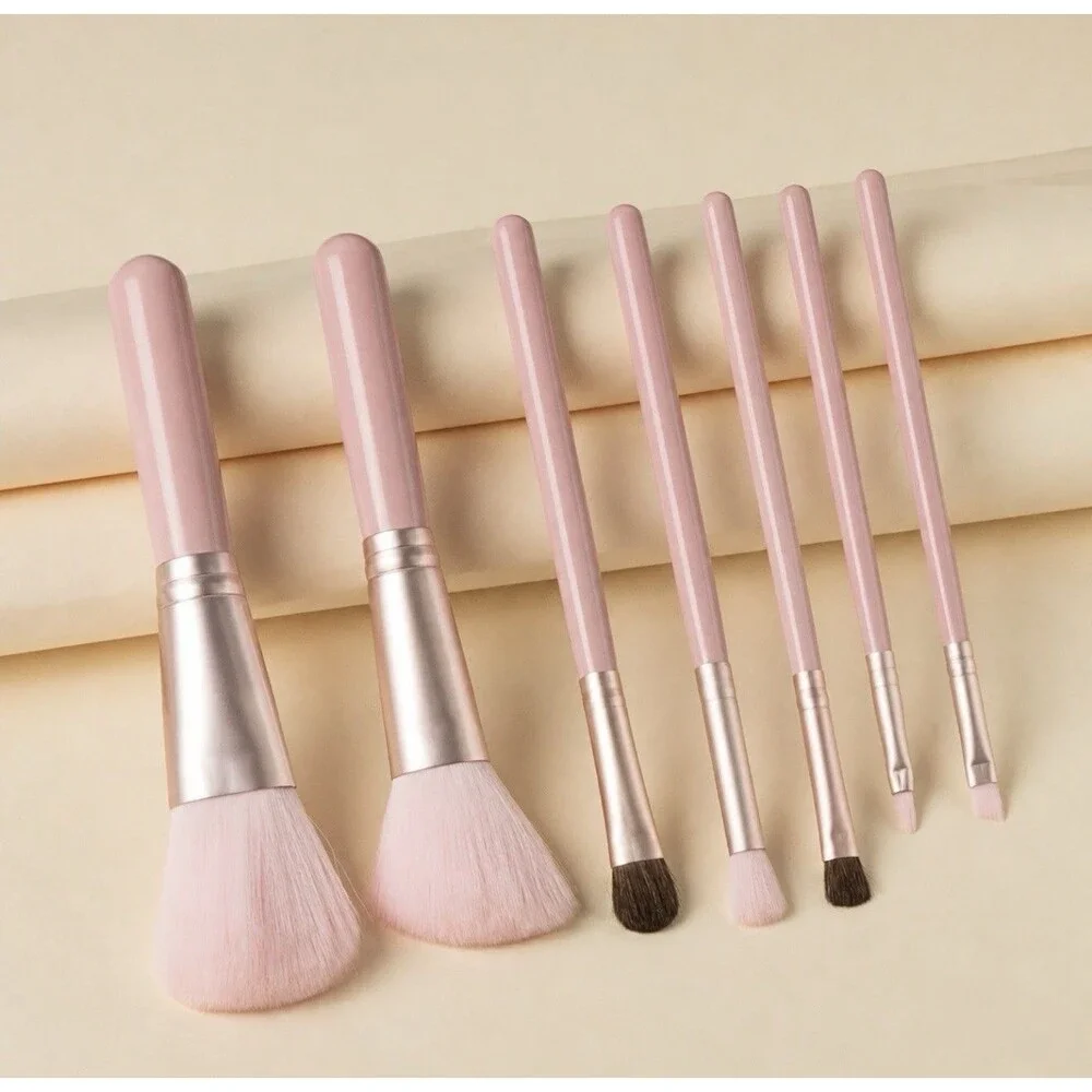 Makeup little luxe