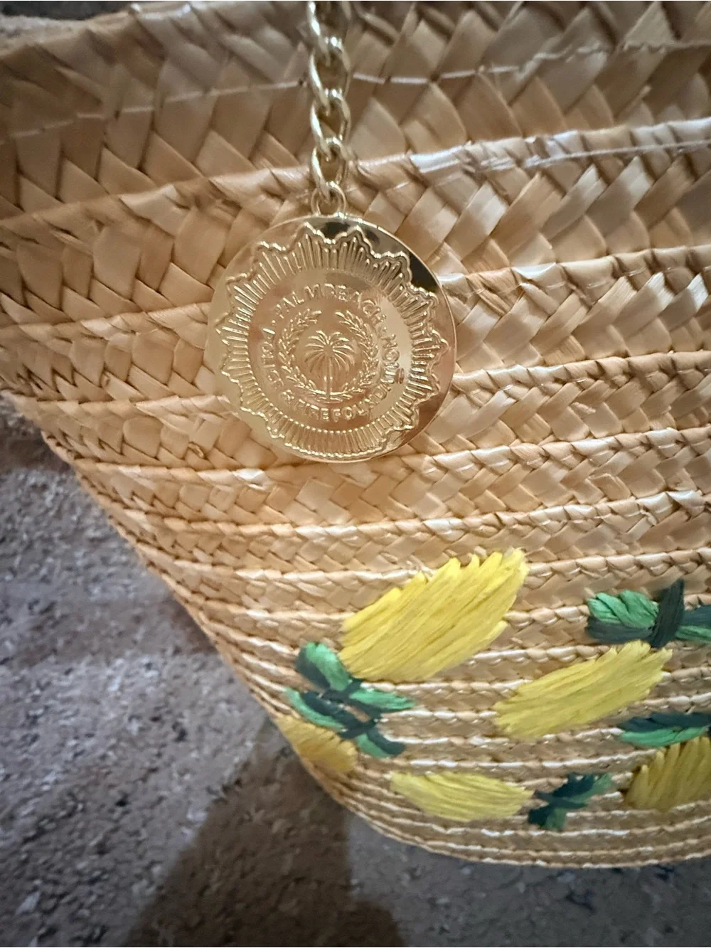 Boutique Find natural straw