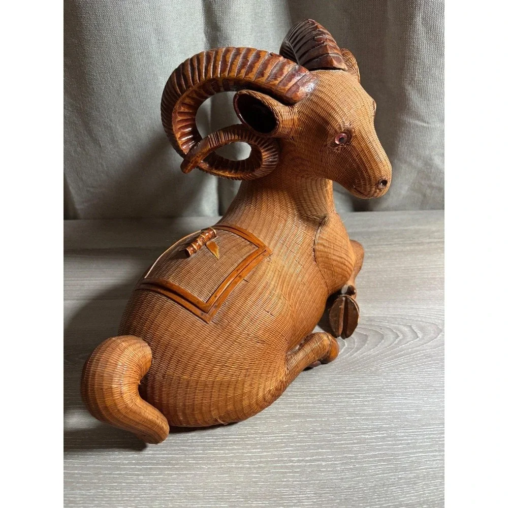 Vintage Wicker Ram Basket Hand Woven RARE Figurine Trinket Box Horned‎ Sheep