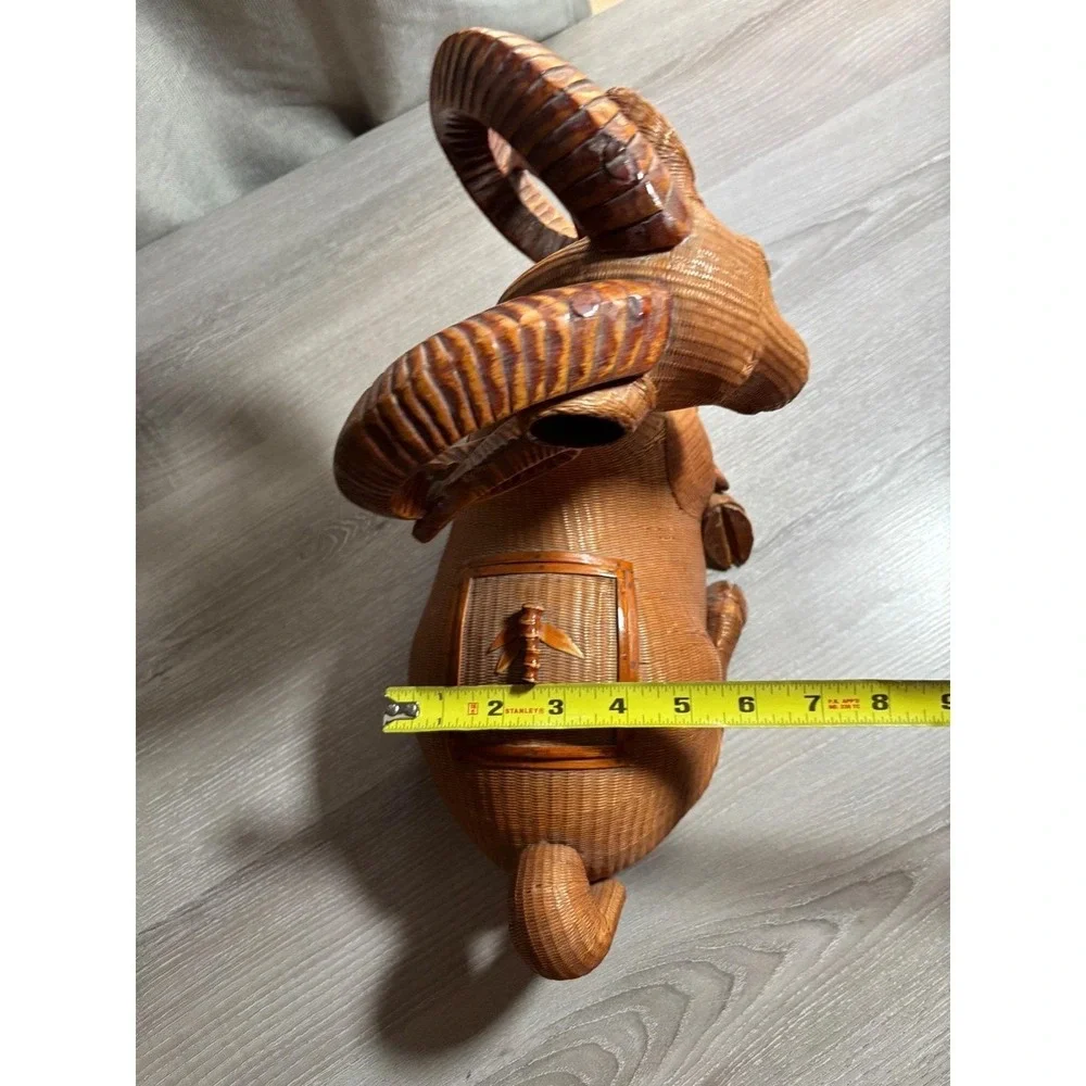 Vintage Wicker Ram Basket Hand Woven RARE Figurine Trinket Box Horned‎ Sheep