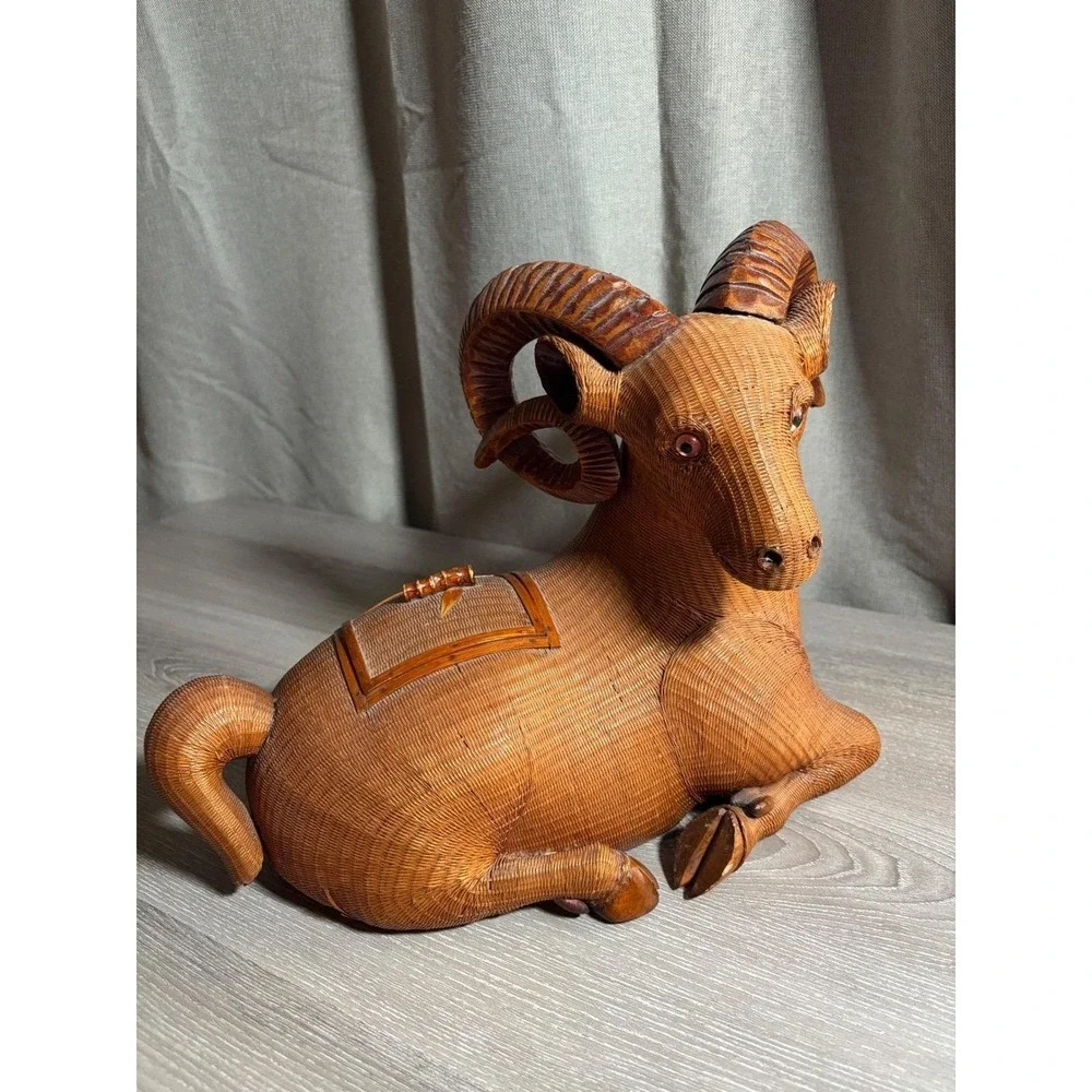Vintage Wicker Ram Basket Hand Woven RARE Figurine Trinket Box Horned‎ Sheep