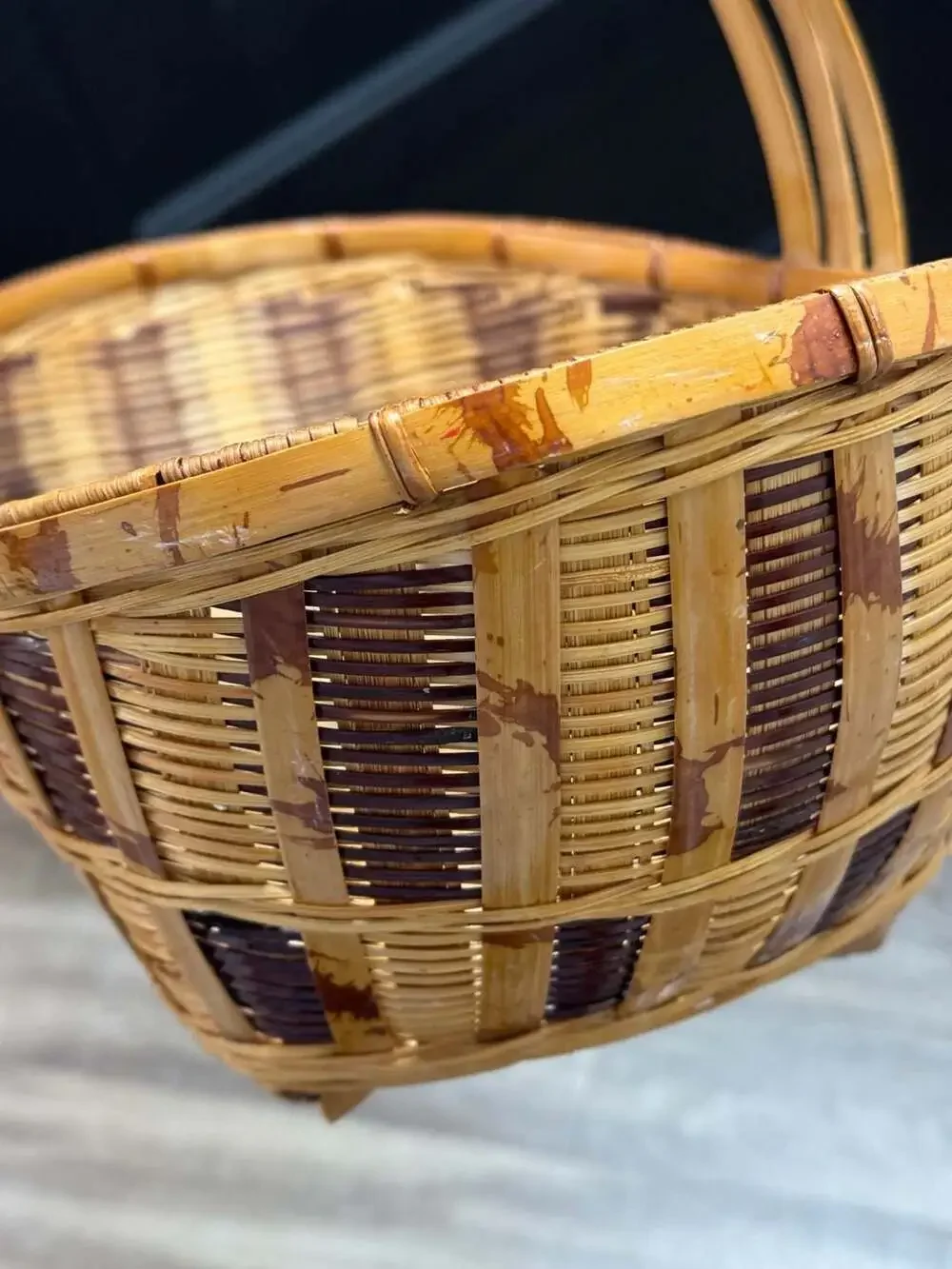 Unbranded woven structure