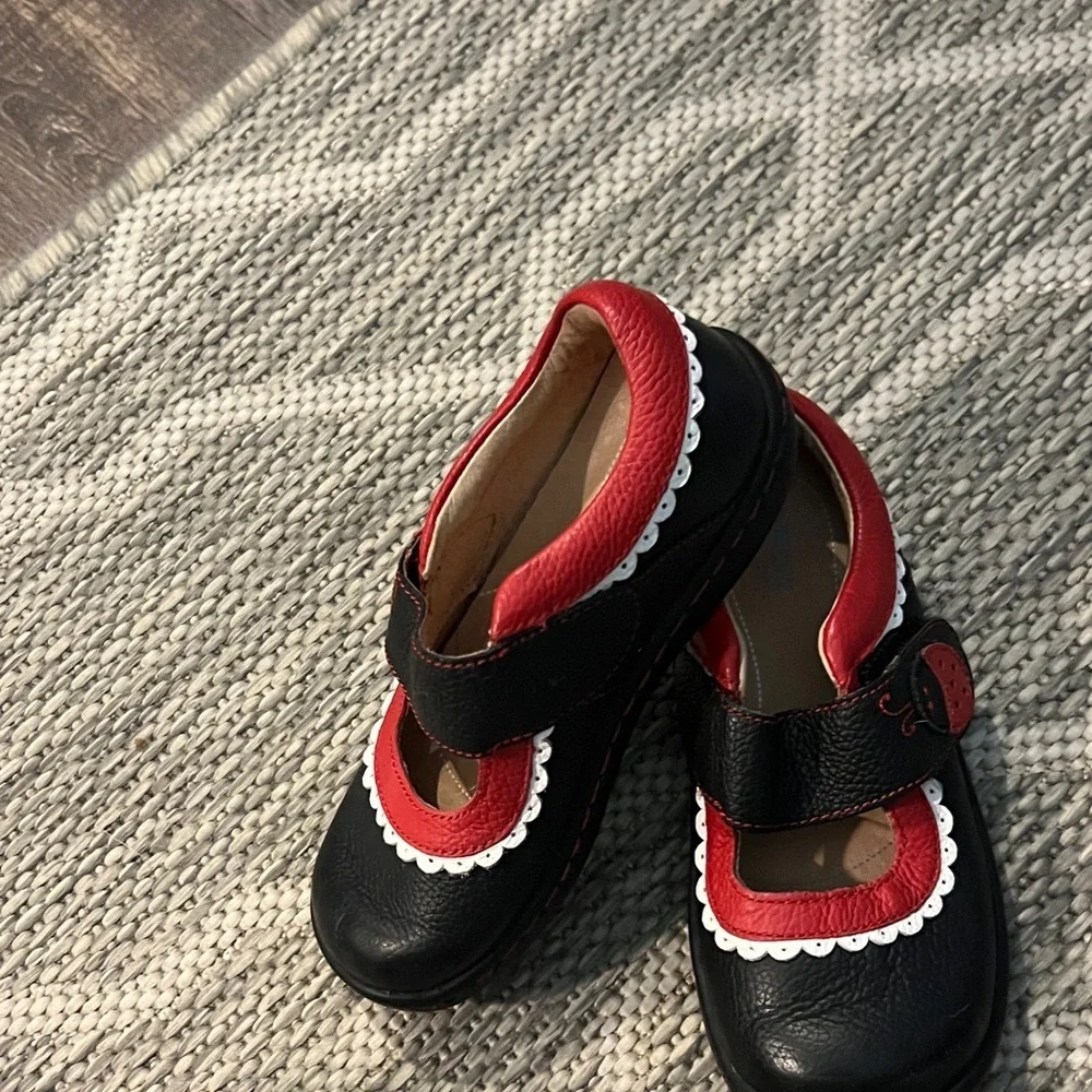 Robeez stylish shoes
