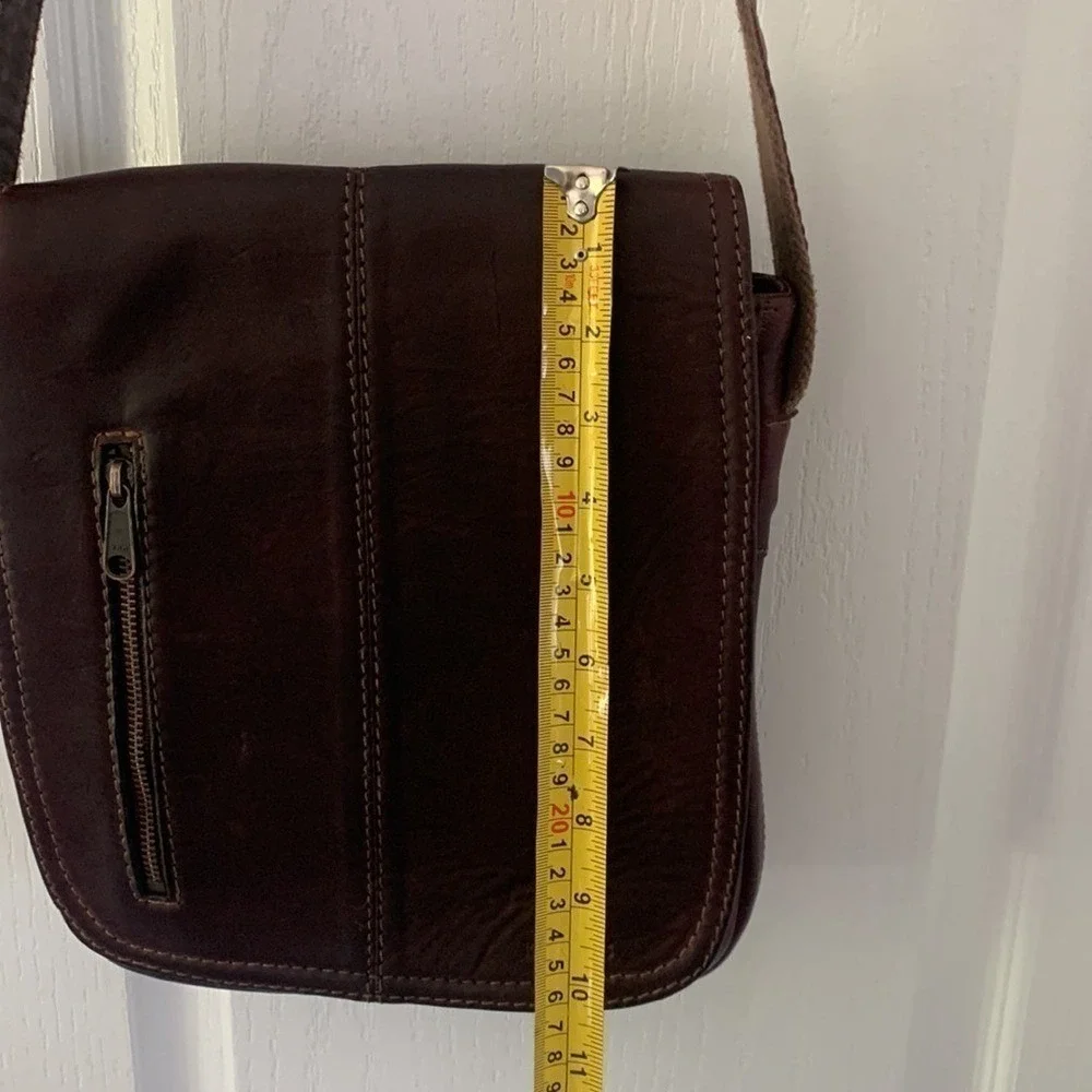 Reginos dark brown