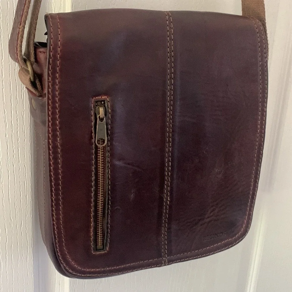 Reginos dark brown
