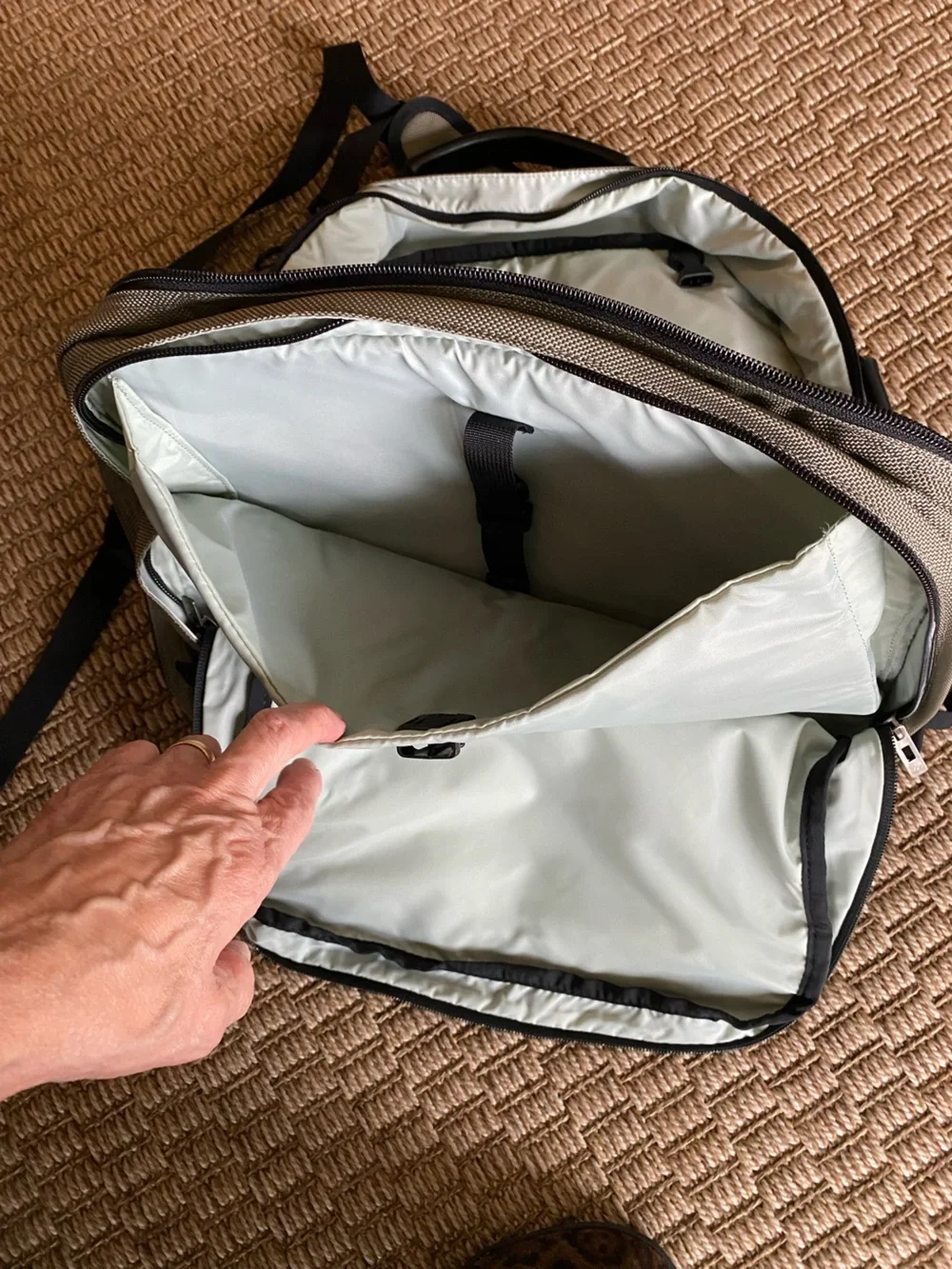 Patagonia slim briefcase