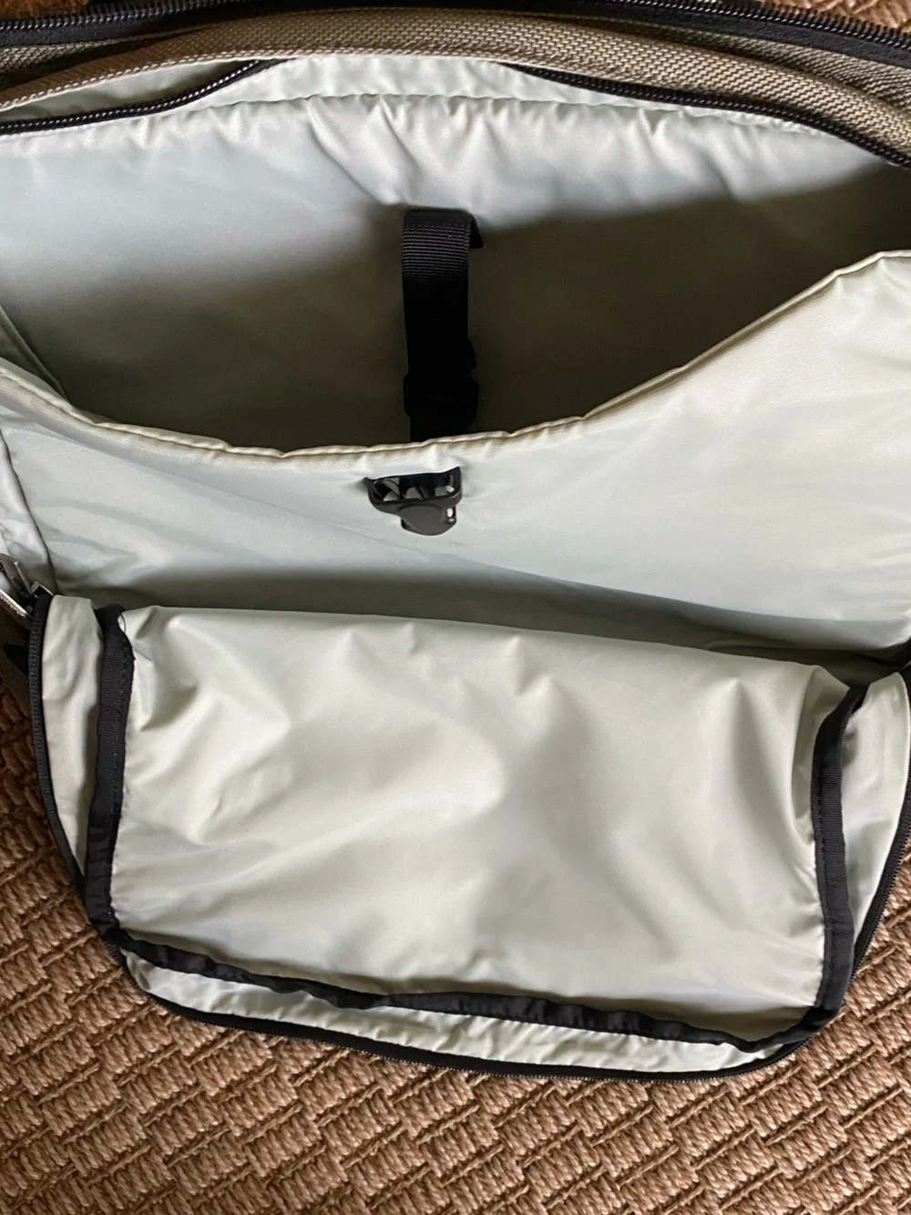 Patagonia slim briefcase