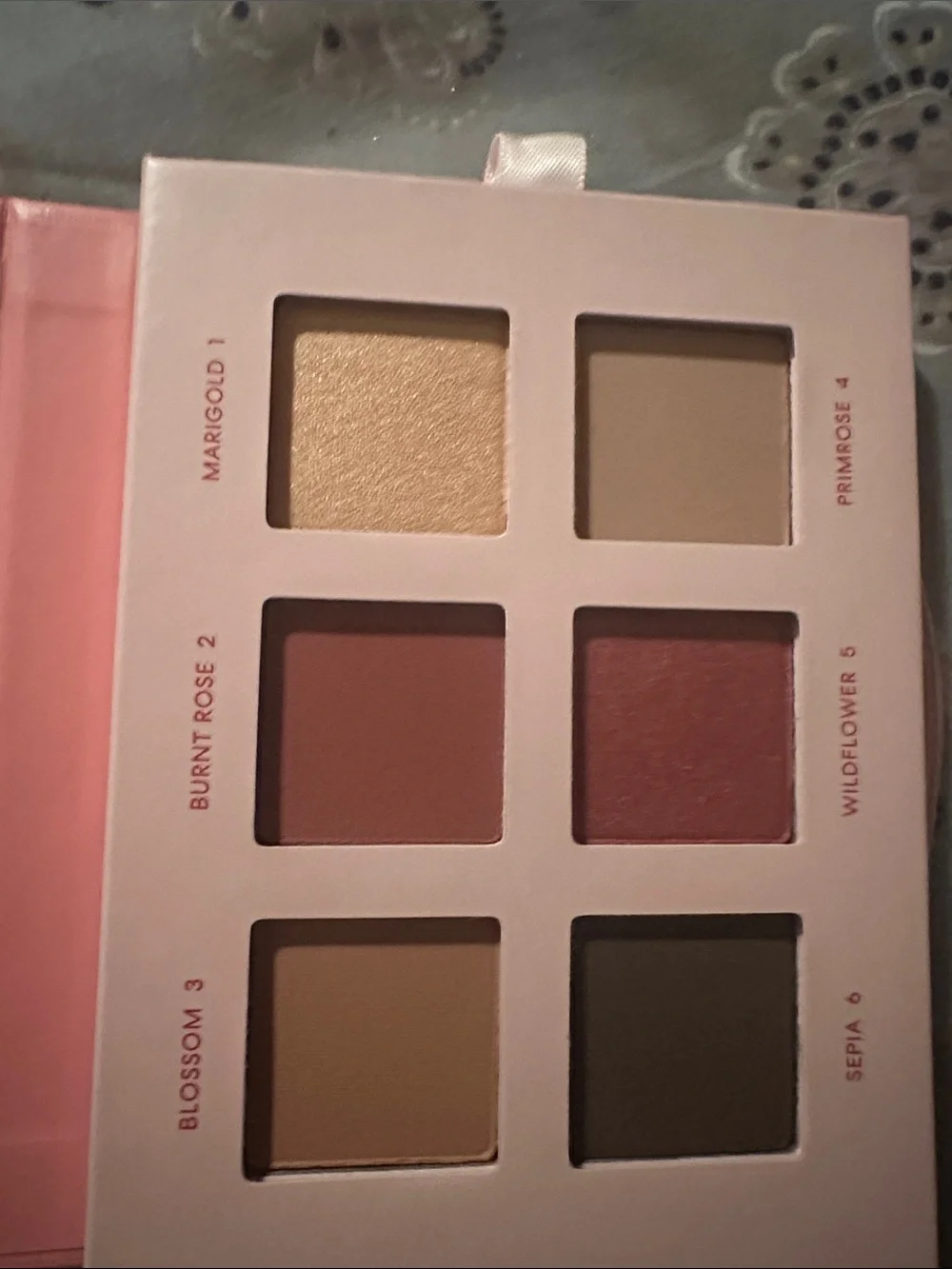 bareMinerals image shows