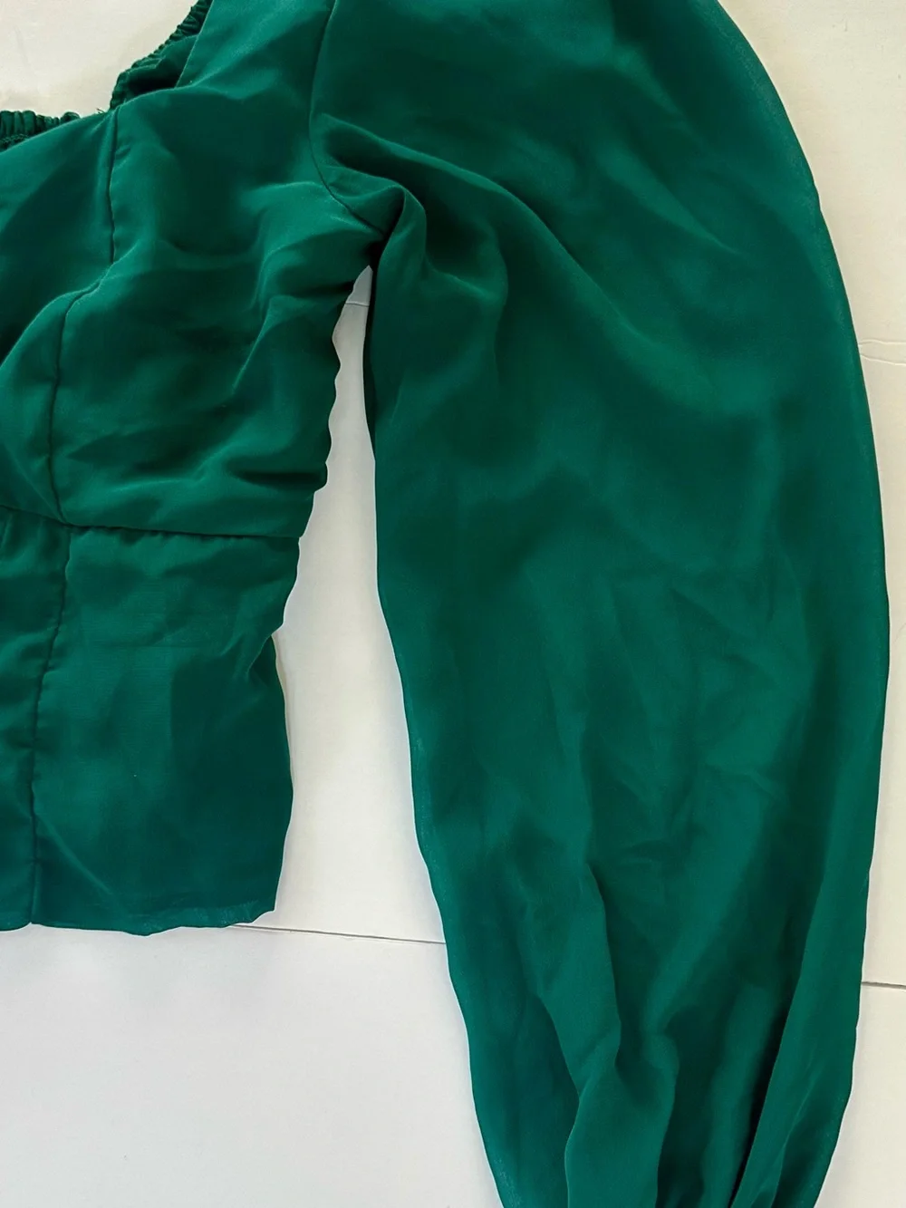 Abercrombie & Fitch length dark sleeve