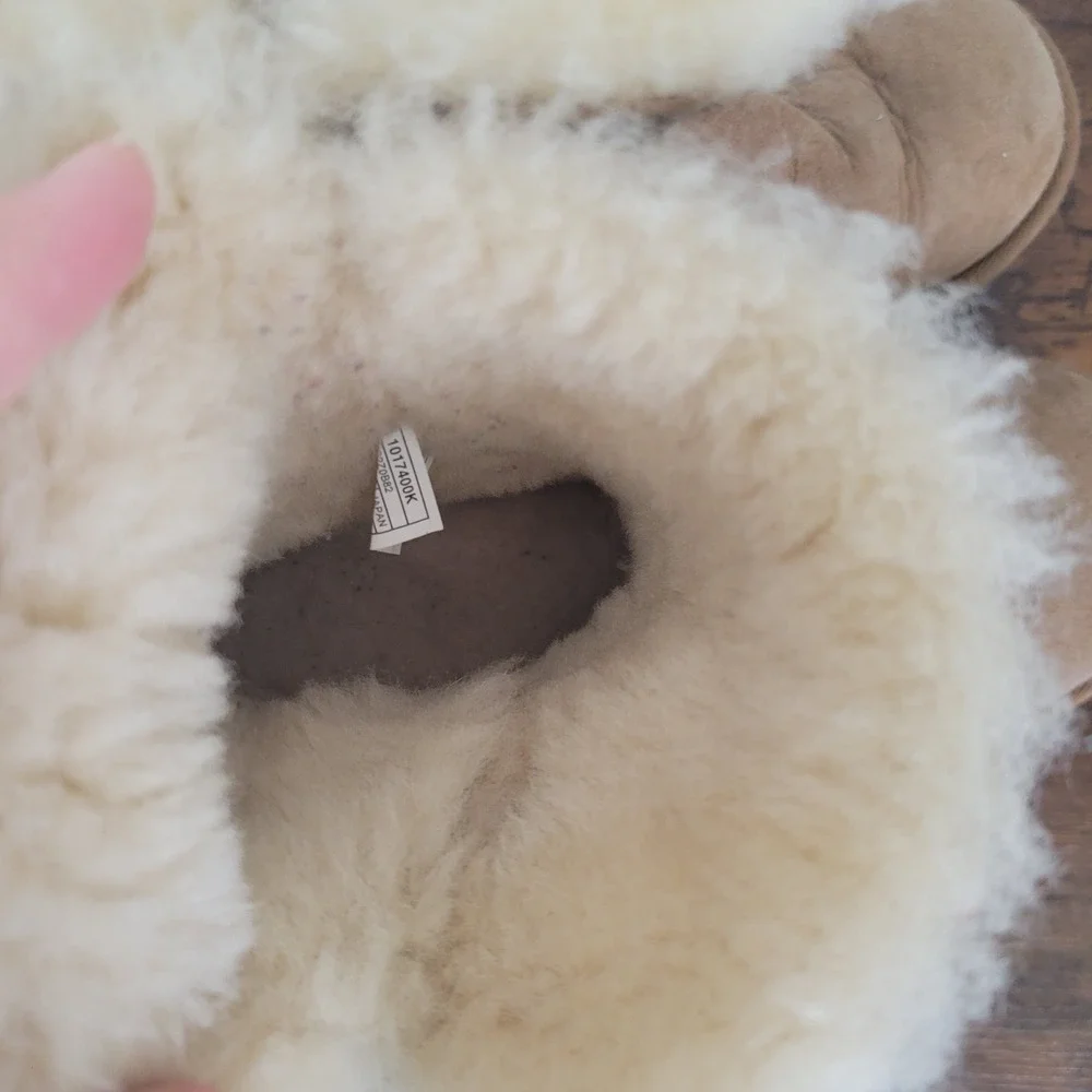 UGG cabin been