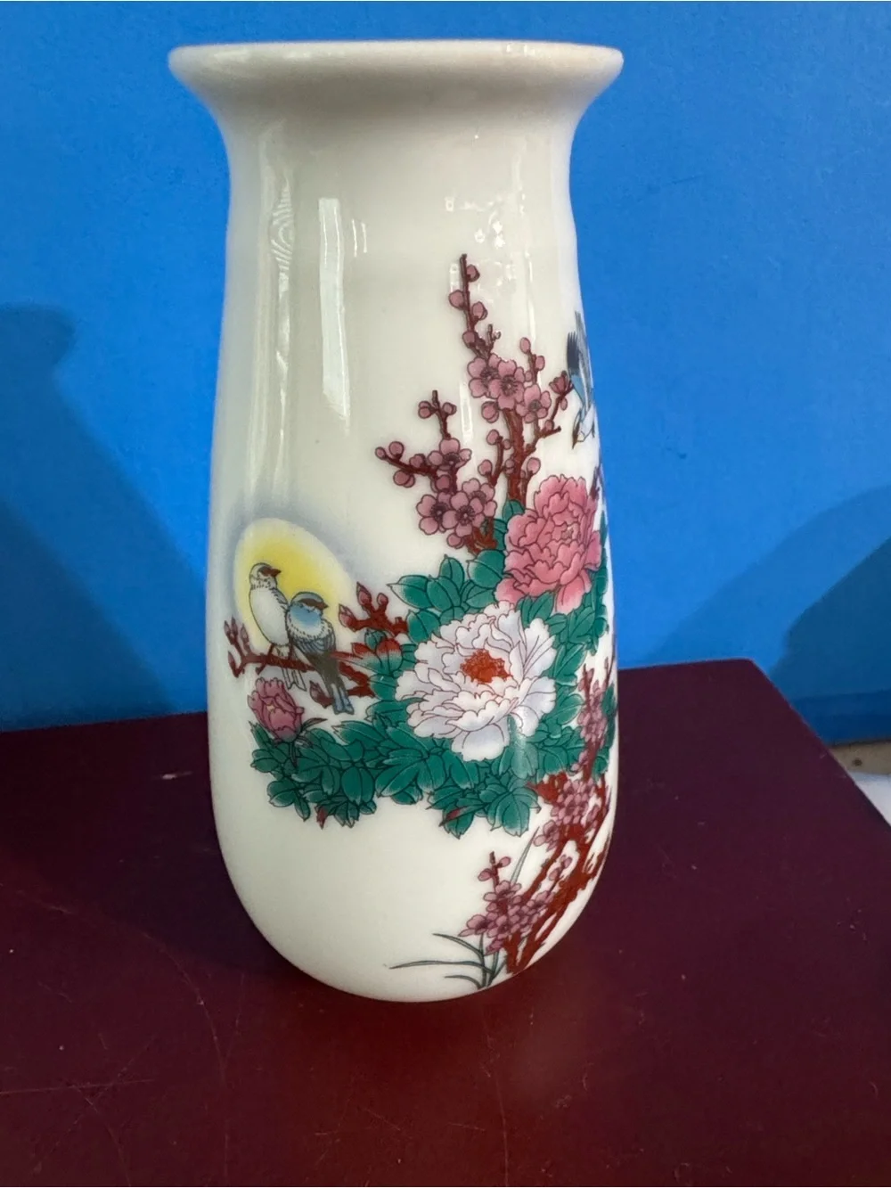 N/A elegant porcelain