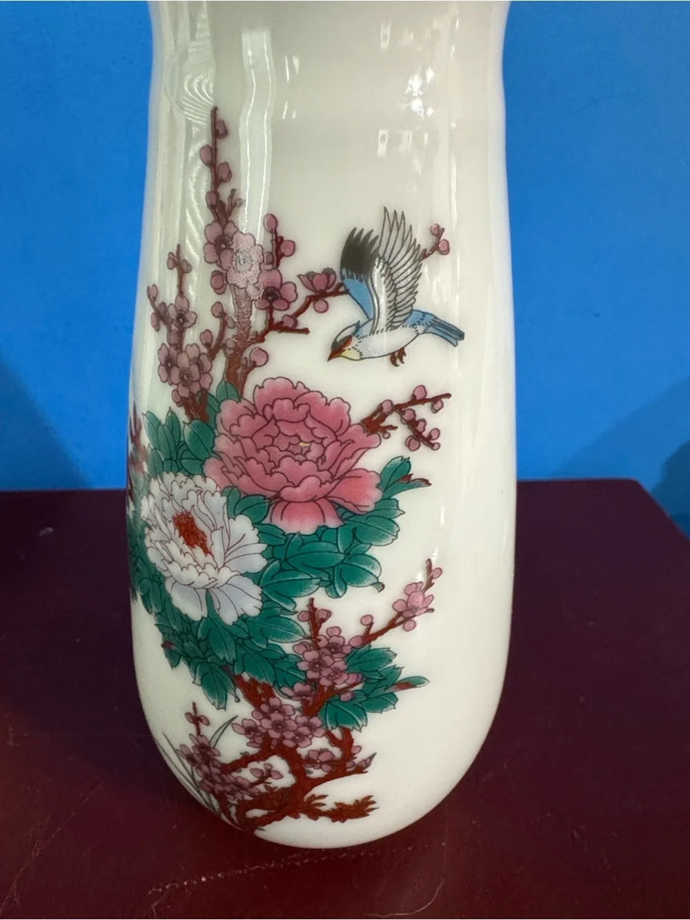 N/A elegant porcelain