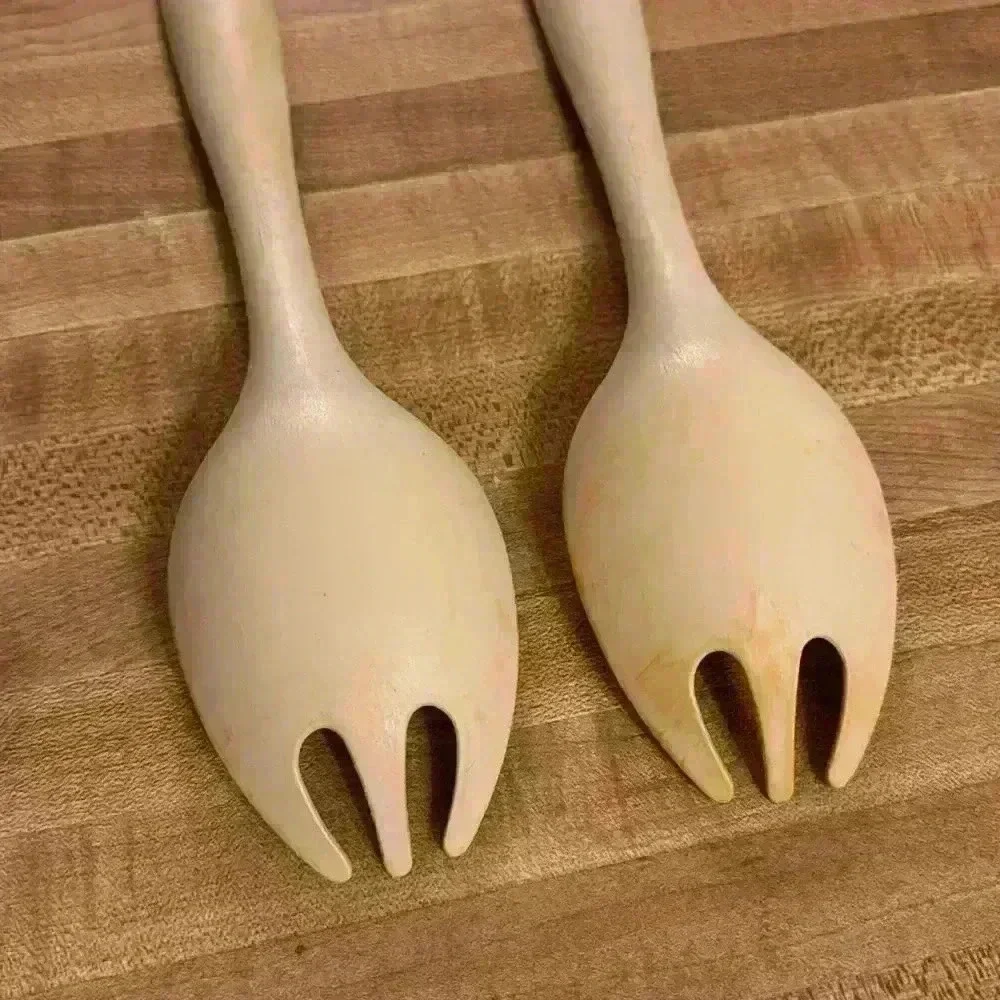 Tupperware salad serving