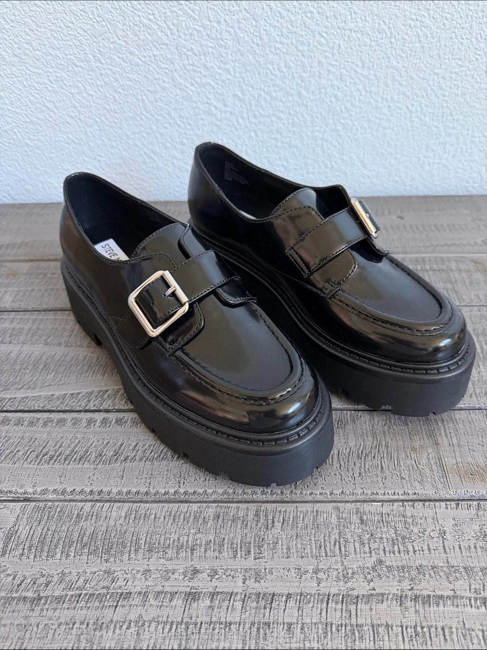 Steve Madden glossy patent