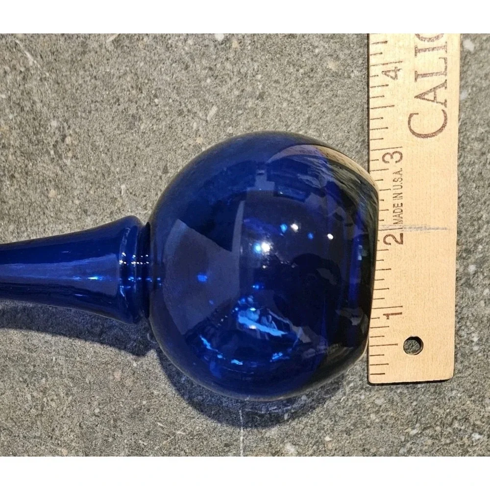 N/A inmarked vase