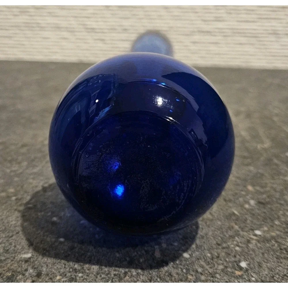 N/A inmarked vase