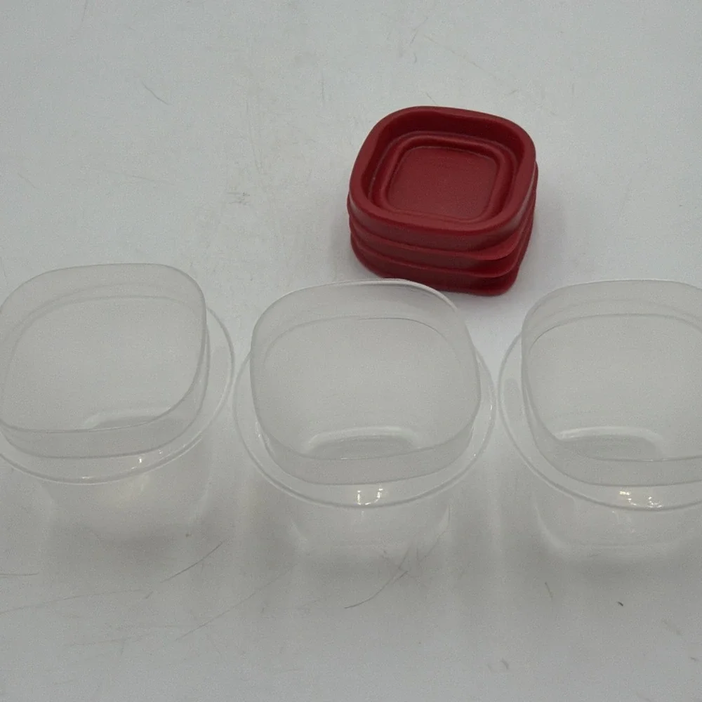 Rubbermaid new unused