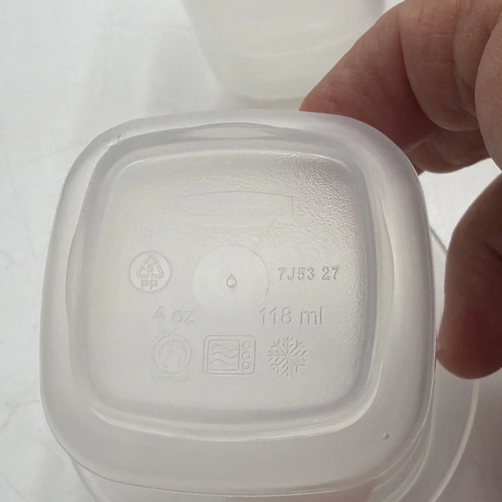 Rubbermaid new unused