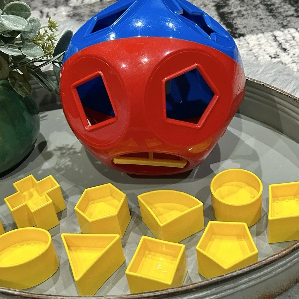 Tupperware vintage shape