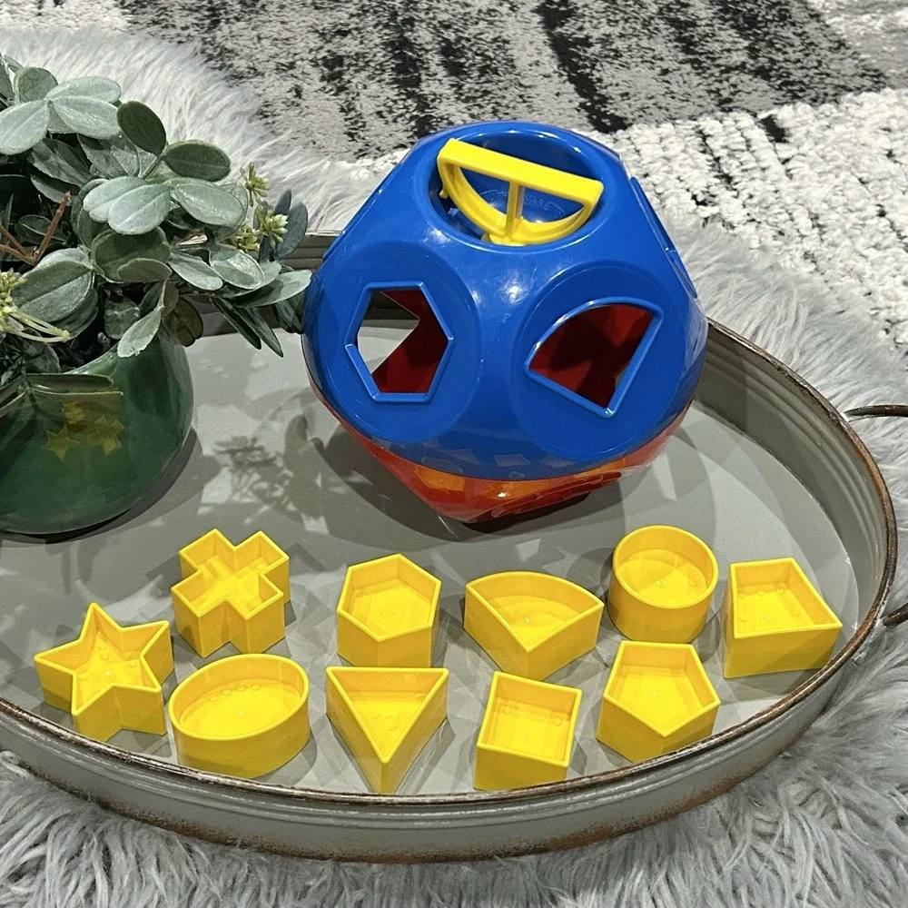 Tupperware vintage shape